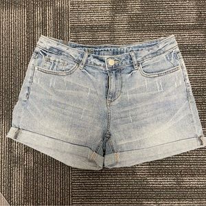 LC Lauren Conrad Whiskered Cuffed Light Wash Denim Shorts Stretch Women’s Size 6